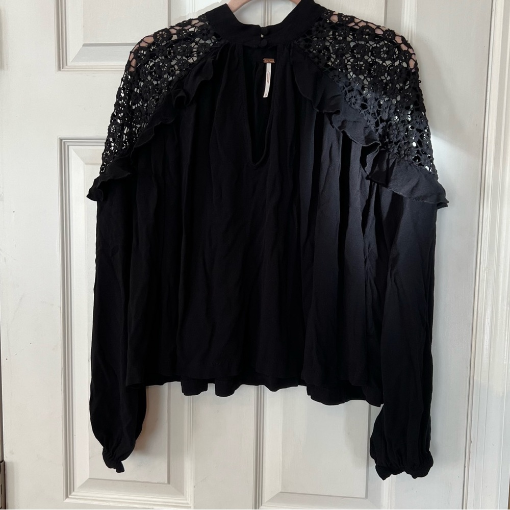 Free People Little Bit Of Love Black Blouse M Crochet Lace Shoulders Long Sleeve
